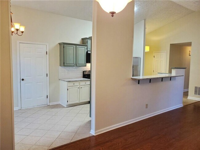 Building Photo - 3113 Waterford Ct