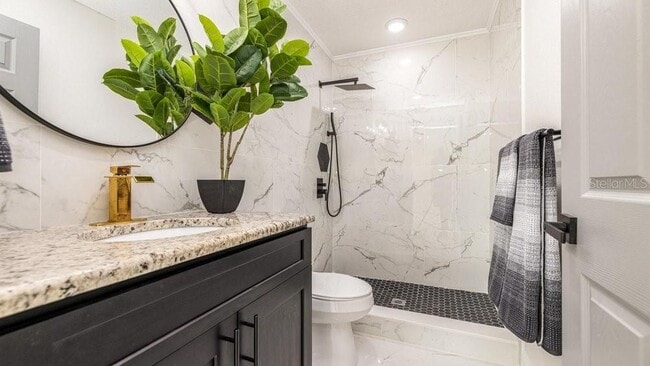 Building Photo - 1414 E Harding St