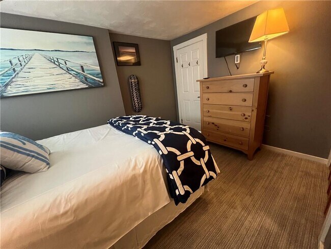 Building Photo - 16 Dudley Ave