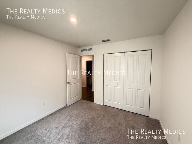 Building Photo - 73 N Rooks Ave