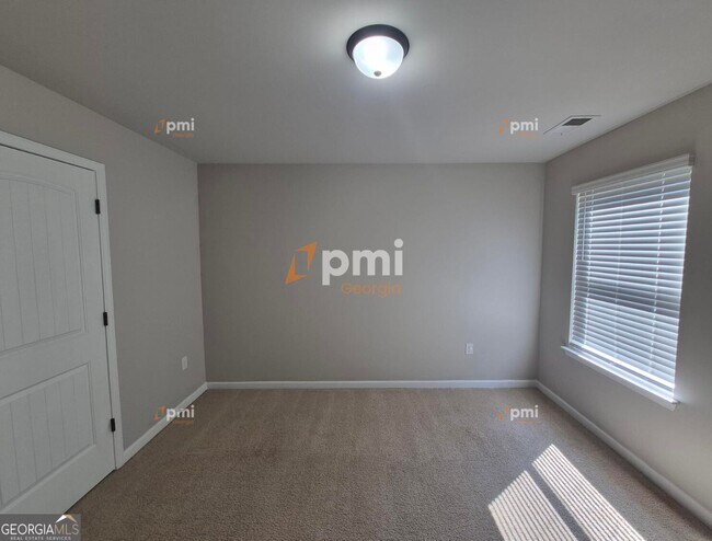 Building Photo - 5051 Pioneer Pkwy