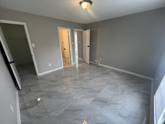 Building Photo - 6950 Hillshire Dr