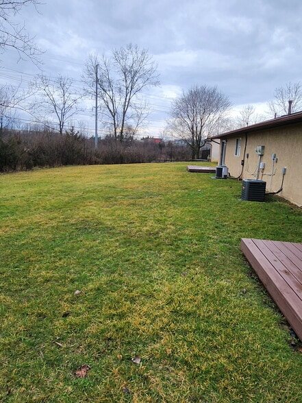 Building Photo - 4120 Acres Dr