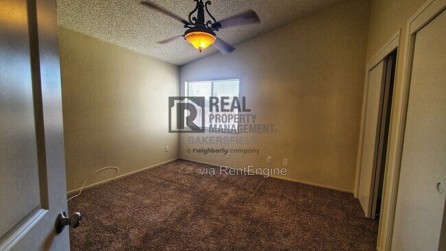 Building Photo - 1108 Delwood Ave