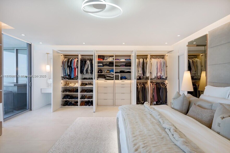 Building Photo - 488 NE 18th St