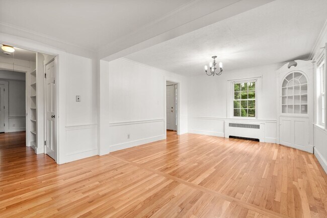Building Photo - 410 Conant Rd