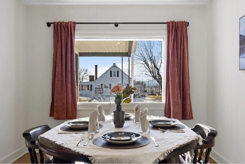 Building Photo - 701 S 2nd St