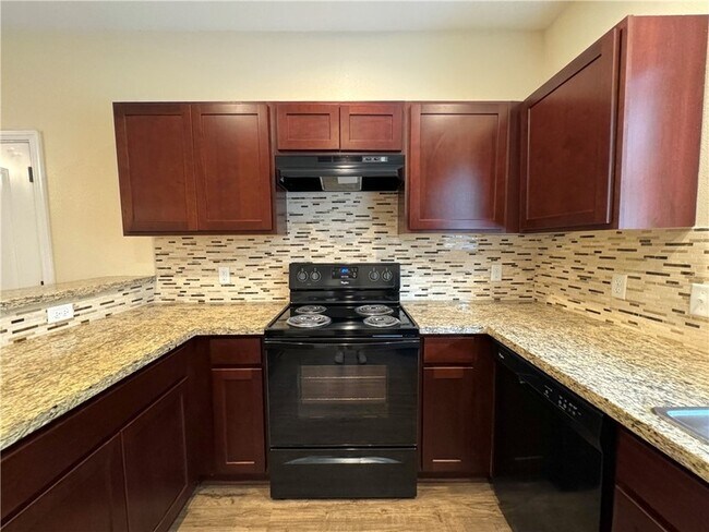 Building Photo - 1915 Dartmouth St