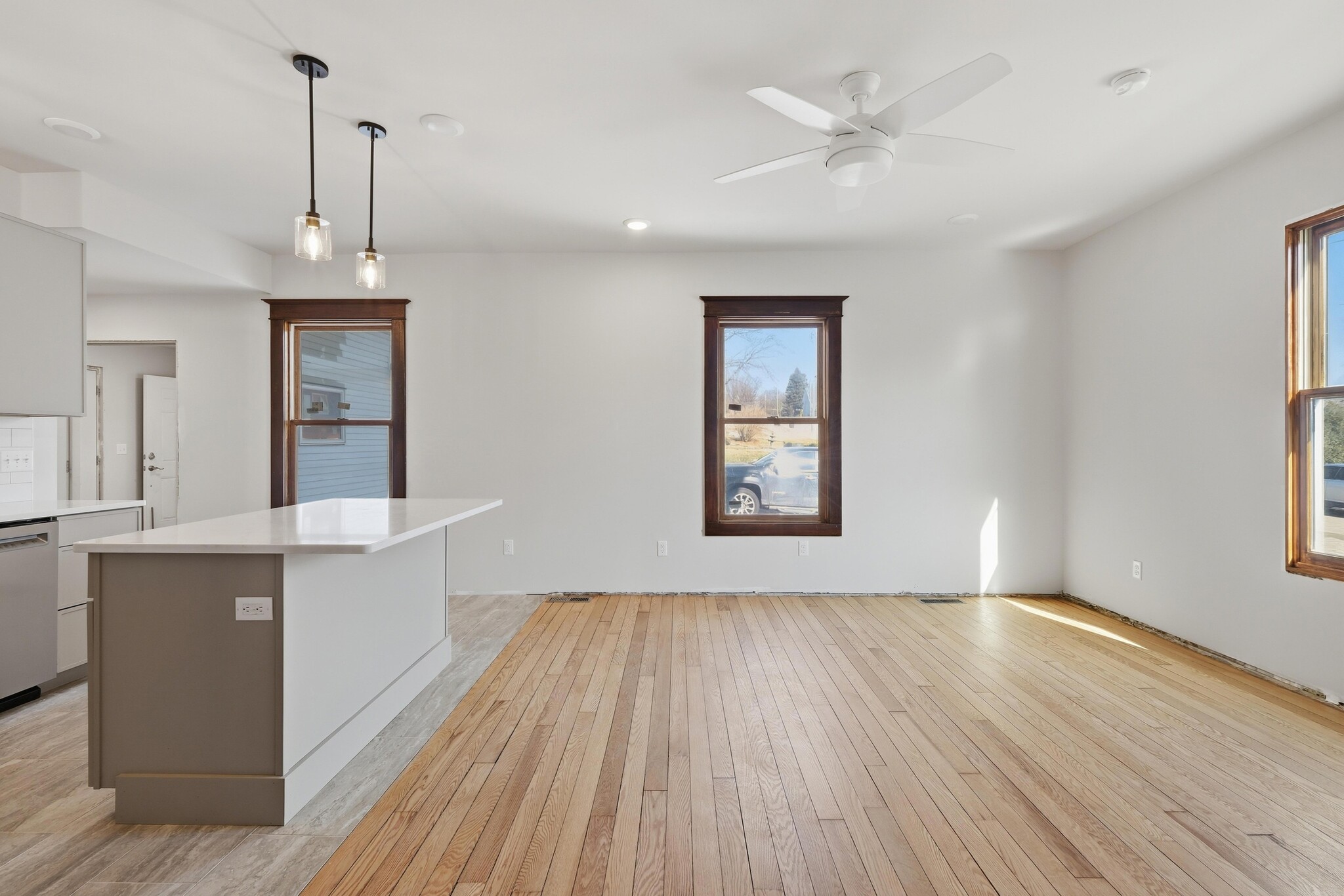 Building Photo - 808 W Main St