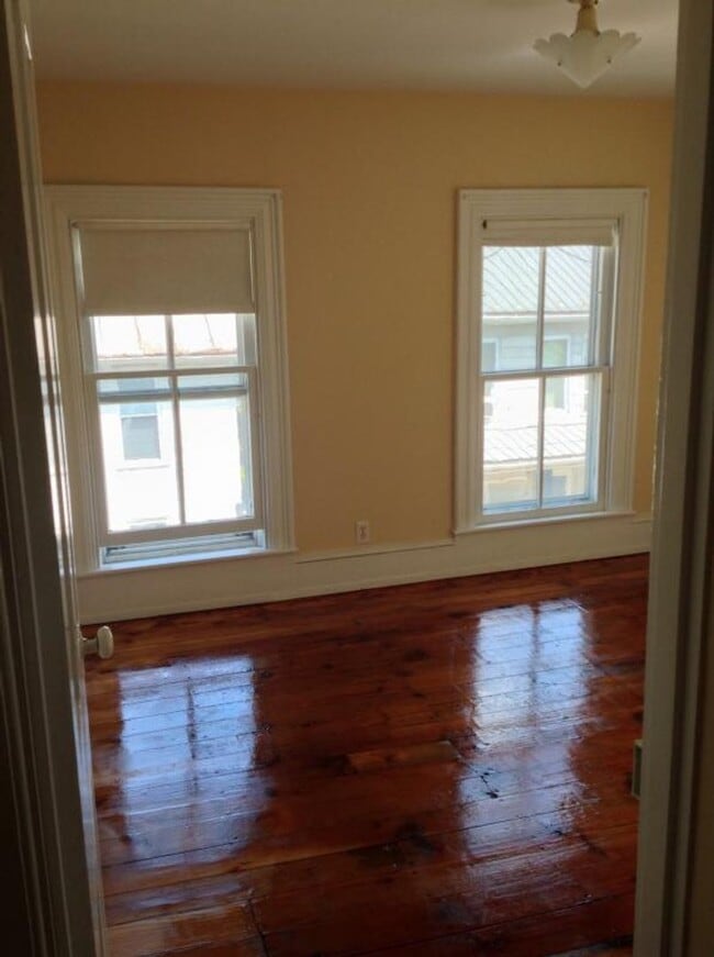 Building Photo - 29 N 5th St