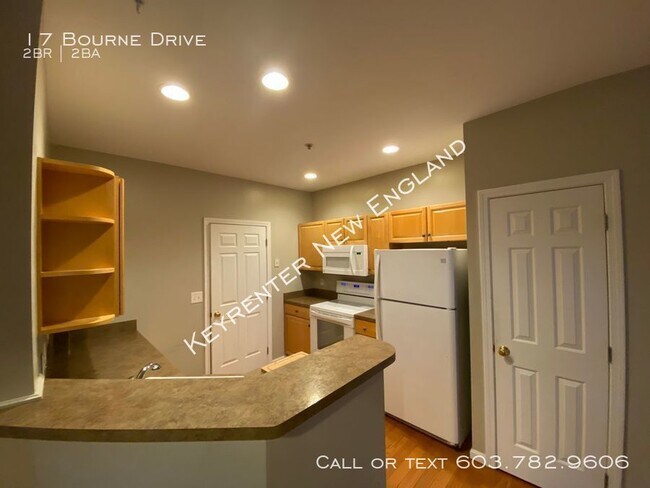 Building Photo - 17 Bourne Dr