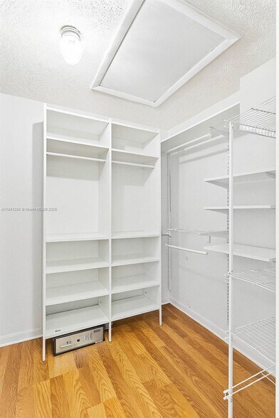 Building Photo - 11085 Neptune Dr