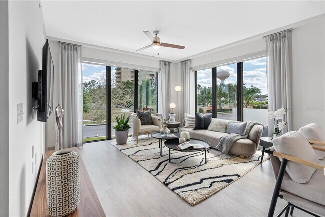 Building Photo - 425 Centerpointe Cir