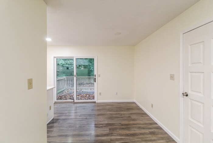 Building Photo - 2979 Tiller Trail SW