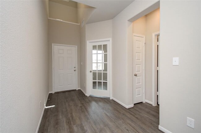Building Photo - 8411 Baywatch Cir