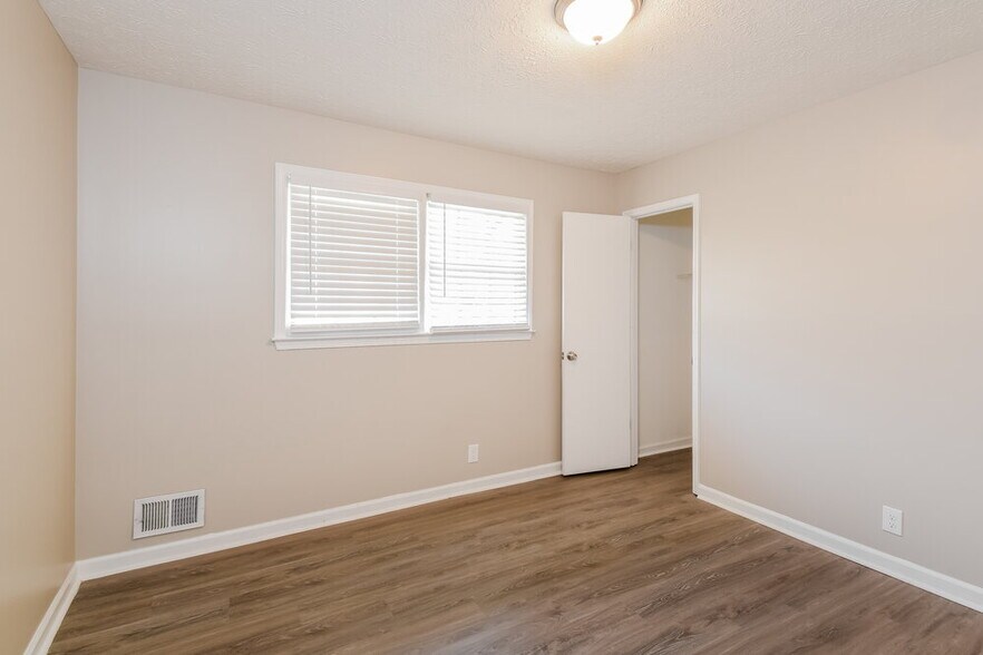 Building Photo - 2885 Kellogg Creek Rd