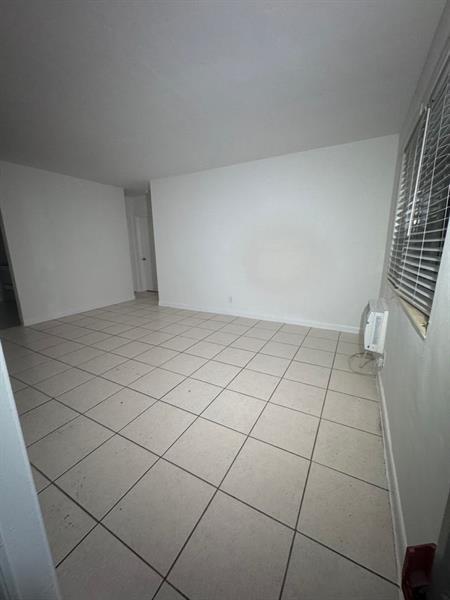 Building Photo - 107 SW 18th Ave