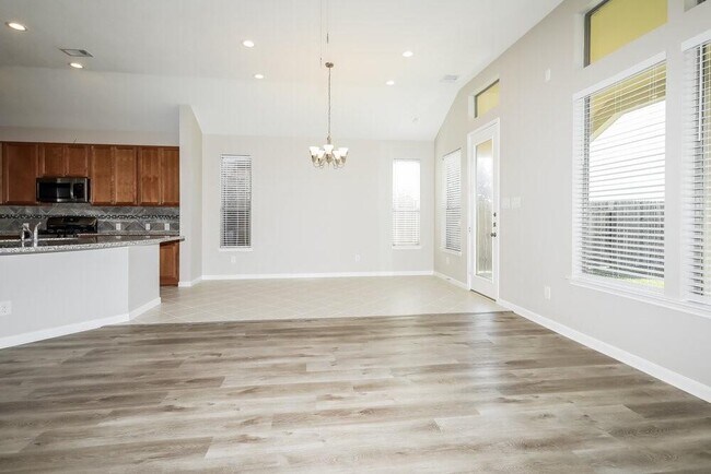 Building Photo - 16438 Williamstown Dr