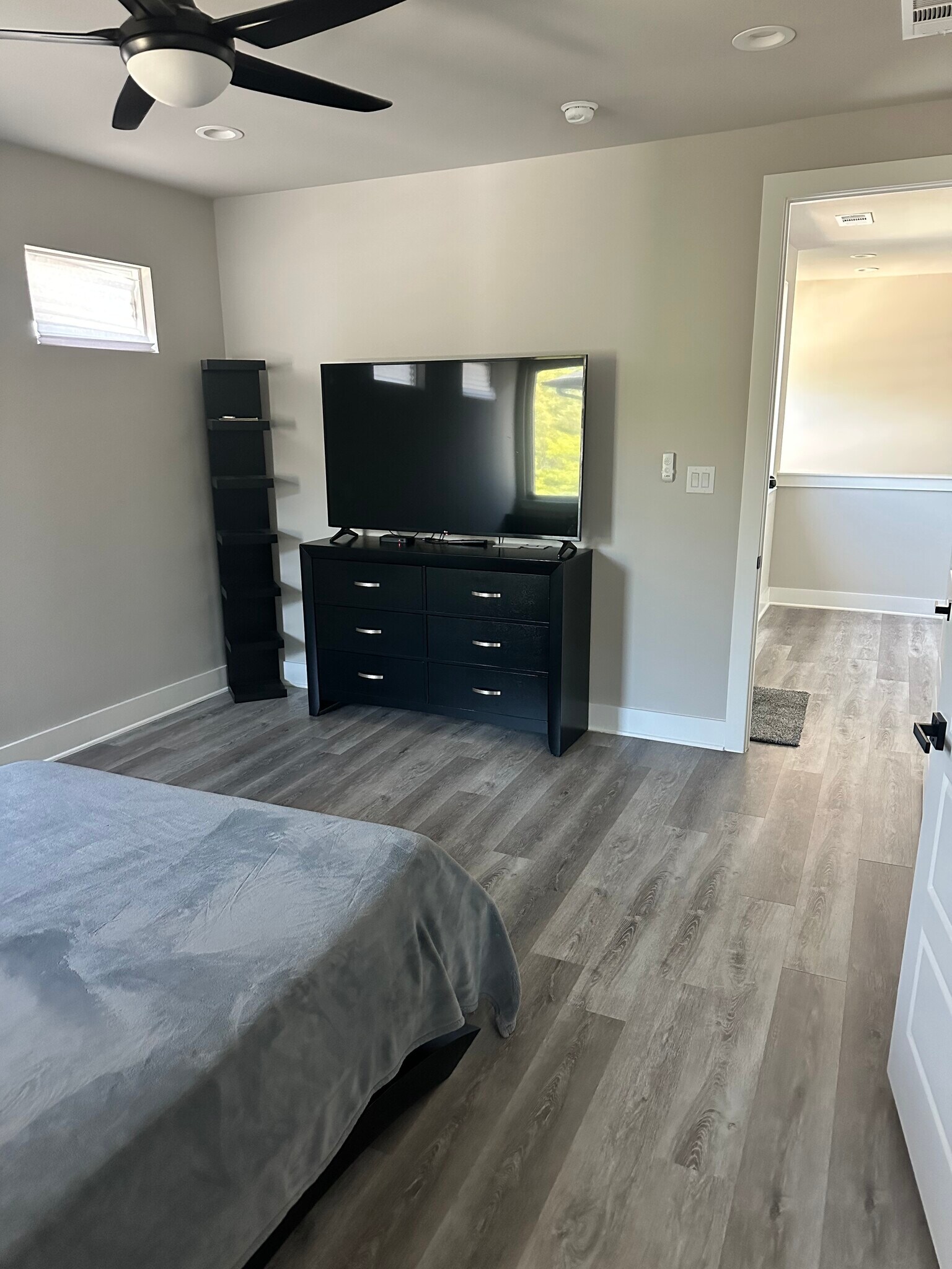 Building Photo - 2408 Peabody Ave