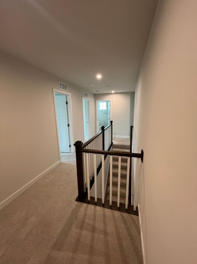 Building Photo - 312 Frances Ln