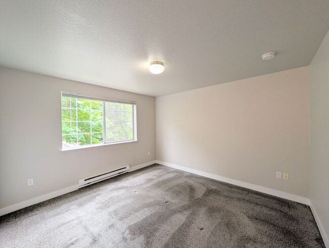 Building Photo - 15433 Country Club Dr