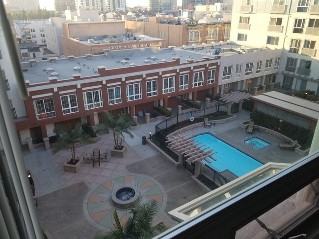 Building Photo - View Gaslamp 1 bedroom Condo with Parking,...