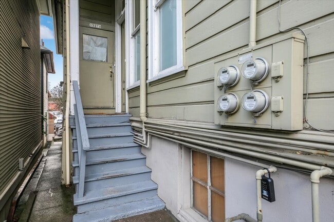 Building Photo - Cute and vintage 1/1 in Goose Hollow!