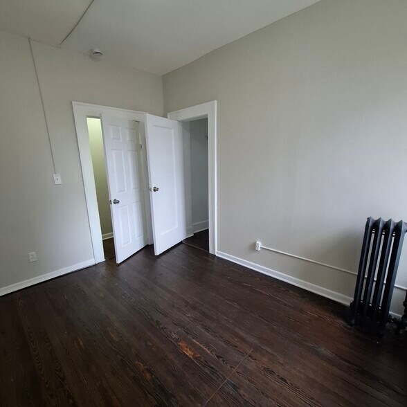 220 Roseville Ave 305 - 219 Roseville Ave