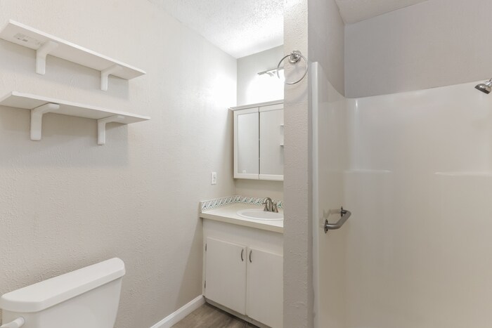 Building Photo - 402 Dawson Dr