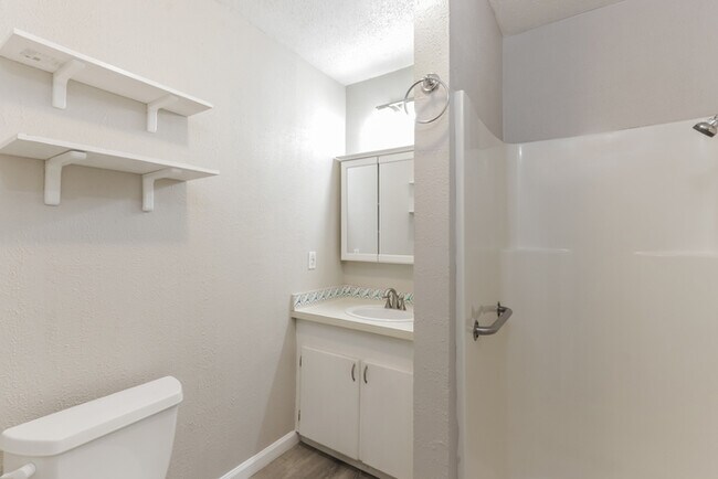 Building Photo - Convenient Duncanville 3-Bedroom Home