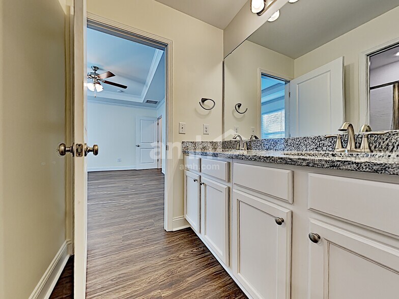 Building Photo - 161 Sweetgum Drive