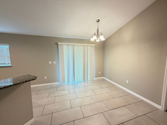 Building Photo - AWESOME 3 BD/2BA Home in Beautiful Ocala!!!