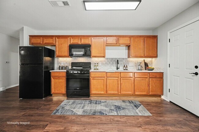 Building Photo - 326 S Bell Dr
