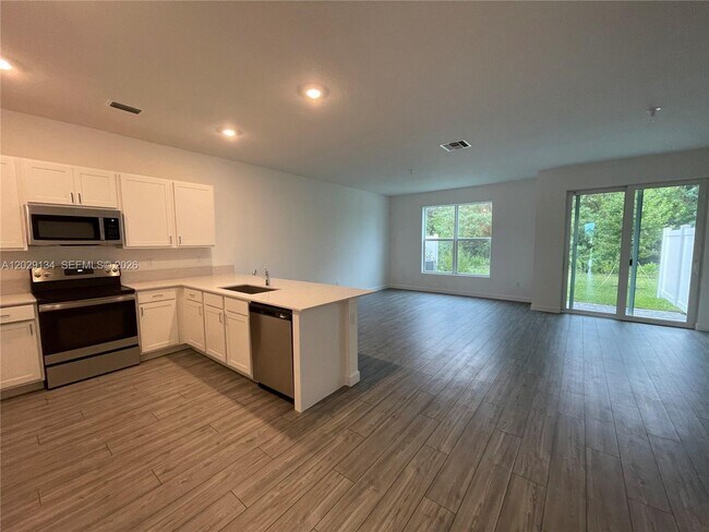 Building Photo - 4297 Hammock Grove Dr