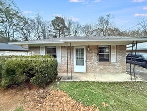 Building Photo - 436 Henry St