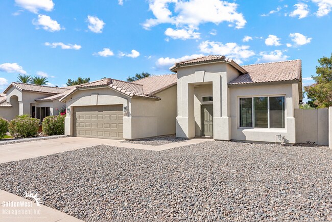 Building Photo - Beautiful 4Bdm 2Ba Home with Private Backyard in Gilbert!