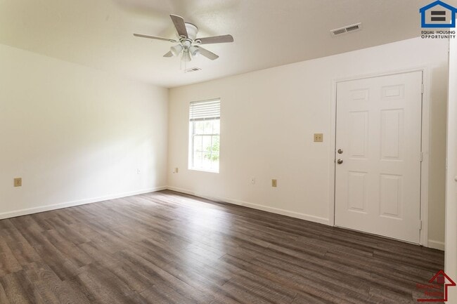 Building Photo - 6445 Son Light Way