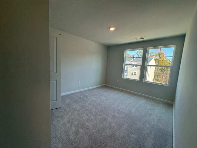 Building Photo - Room in Townhome on Castle Loch Ln