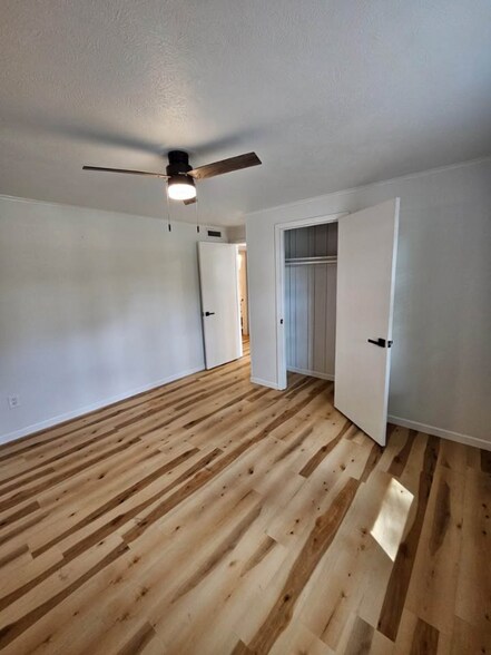 Building Photo - 105 CR 2002