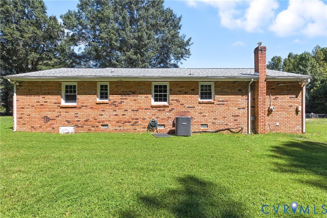 Building Photo - 2111 Clary Rd