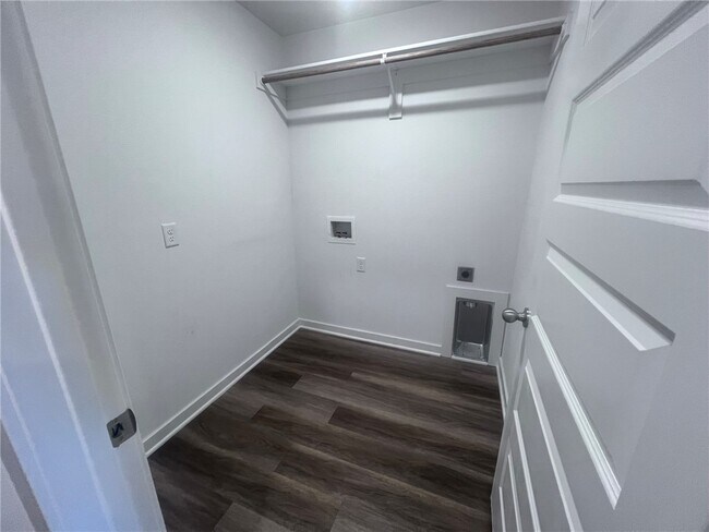 Building Photo - 2802 N Teresa Dr