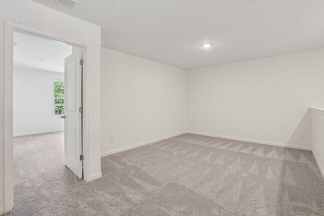 Building Photo - 1236 Fagiolo St