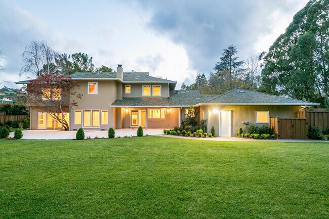 Building Photo - 30 Trophy Ct