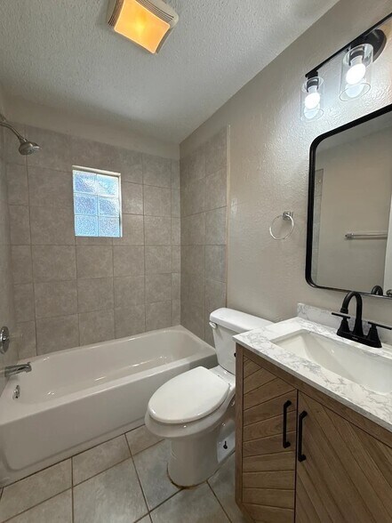 Building Photo - 197 South Ave SE