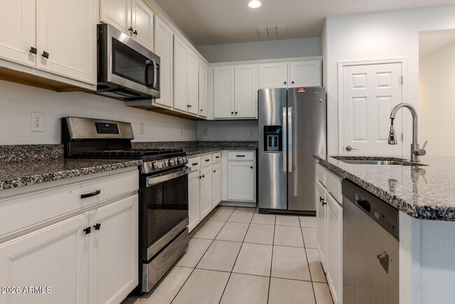 Building Photo - 4219 S 57th Dr