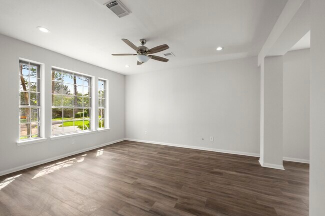 Building Photo - 16518 Elmwood Point Ln