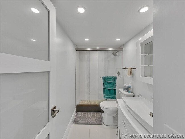 Building Photo - 4280 Galt Ocean Dr