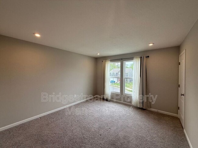 Building Photo - 766 Hunters Run Dr