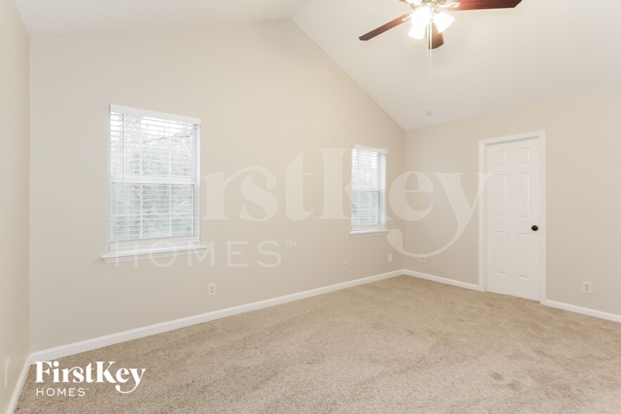 Building Photo - 6202 Suntrace Way