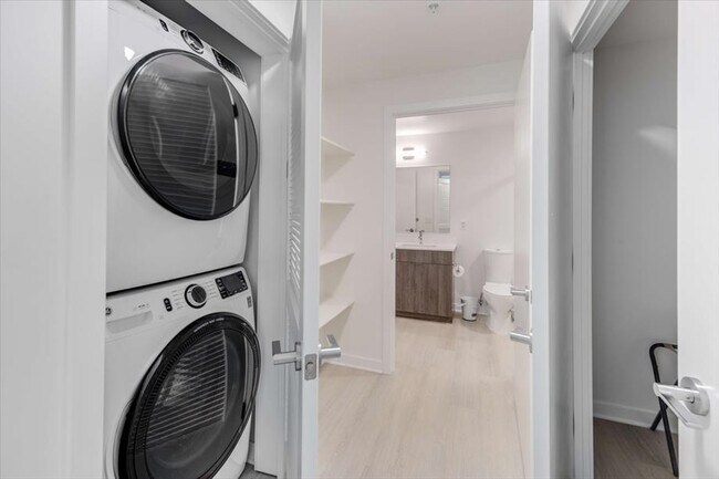 Building Photo - 1051 First St NE